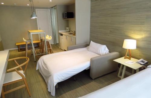 Centro Hotel | Modern Comfort at Smart Hotel Montevideo - 4-Star Experience