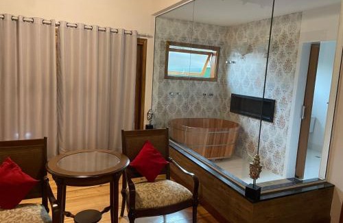 Colinas Capivari Hotel | Elegant Hotel Pousada Bella Locanda with Spa & Dining