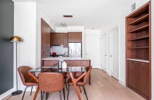 Navy Yard Apartment | Pet-Friendly Navy Yard 1BR with Pool & Gym near Metro