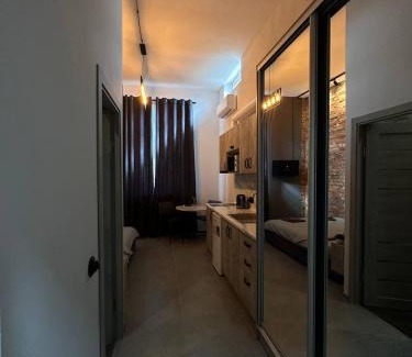 Uzhhorod Apartment | Smart Parys