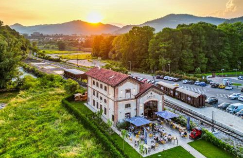 Paratico Hotel | Stylish SMART San Martino: Pet-Friendly & Family Welcome