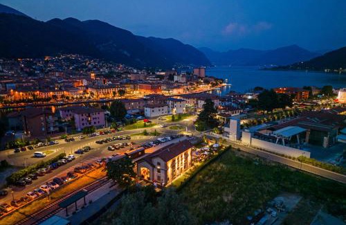 Paratico Hotel | Stylish SMART San Martino: Pet-Friendly & Family Welcome