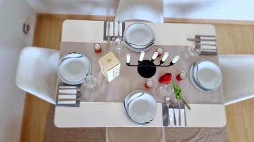 Grinzing Apartment | Budget-Friendly Hotel Near U1 & Park and Ride with High Ratings