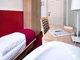 Ludwigsvorstadt-Kliniken Hotel | Convenient Stay at Smart Stay Hotel Station for Families