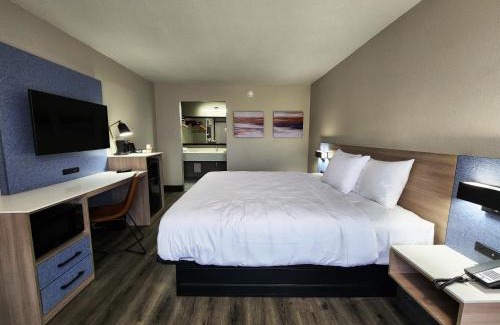 Lafayette Hotel | Pet-Friendly Smart Stay Lafayette with Family Amenities