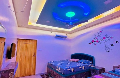 Gorakhpur Apartment | Comfortable Stays Near MMMUT College & GKP Airport