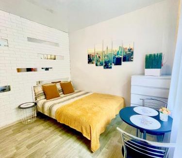 Irpin Apartment | Smart Studio New York 2: Guest Rated 9/10 & Family-Friendly