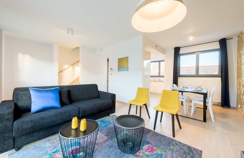 Waterloo Apartment | Guest Rated Smartflats Bella Vita II with Pool & Spa