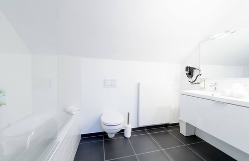 Waterloo Apartment | Guest Rated Smartflats Bella Vita II with Pool & Spa