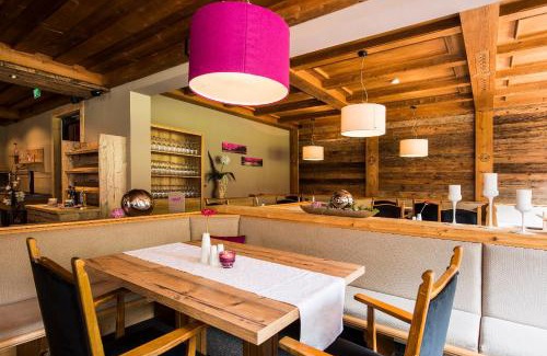 Dorfgastein Hotel | Top-Rated smartHOTEL with Pet-Friendly Amenities