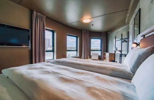 Bodo Hotel | Discover Smarthotel Bodø: Family-Friendly with Pool Access
