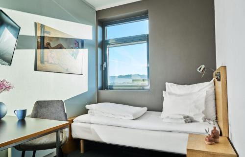 Forus Hotel | Smart Haven at Smarthotel Forus: Guest Rated 8/10