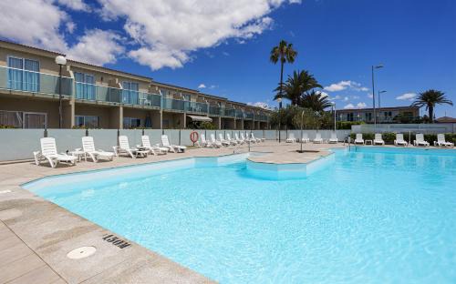 Playa del Ingles Resort | Experience Oceanfront Bliss at Smartr Maspalomas Corinto