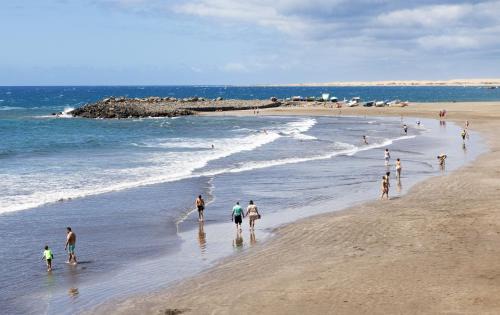 Playa del Ingles Resort | Experience Oceanfront Bliss at Smartr Maspalomas Corinto