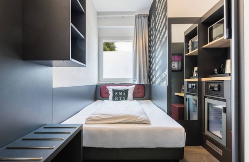 Urbach Hotel | Convenient Airport Hotel Dürscheidt with Breakfast & Family Amenities