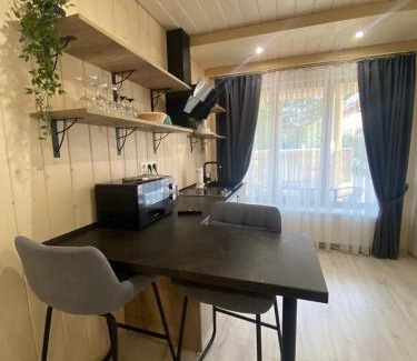 Mizhhirya House | Pet-Friendly Retreat at Smerekova Hata - Rated 10/10