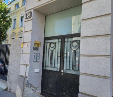Oberdobling Apartment | Comfortable Smile Apartments Döbling: Pet & Child Friendly