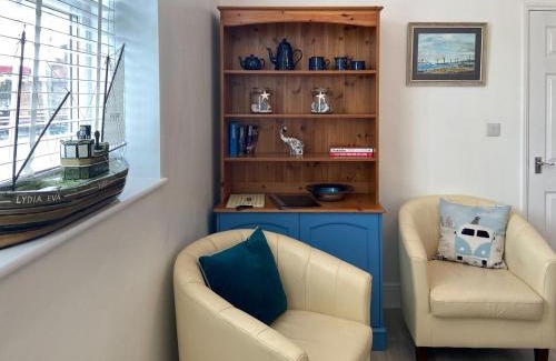 Gorleston-on-Sea House | Relax at Smile 'n' Wave: Pet and Child-Friendly Retreat