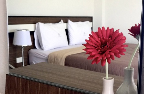 Chom Thong Hotel | Budget-Friendly Stay at Smile Place with Family Amenities