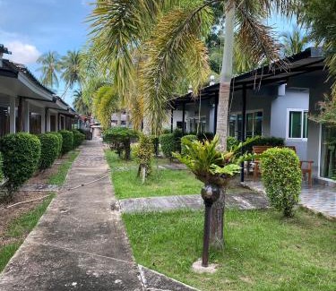 Ko Mook Resort | Cozy Stay at Smile Resort Koh Mook with Kids' Amenities