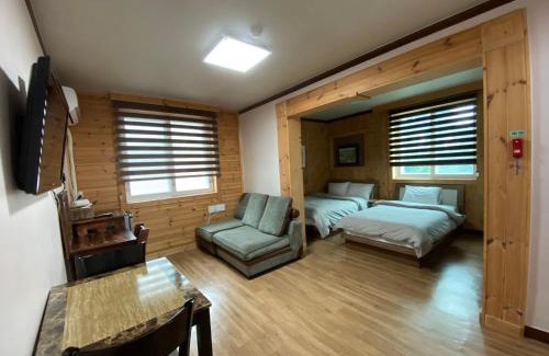 Sokcho House | Family-Friendly Stay at Smile Resort with Kitchen Amenities