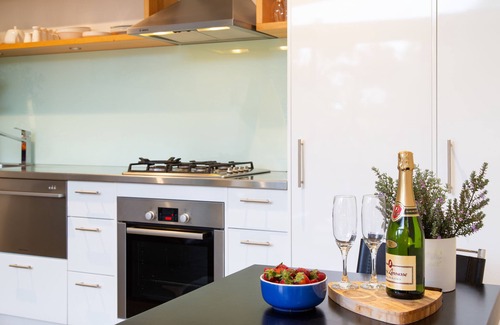 Smiths Beach Villa | Top-Rated Smith Beach Getaways Studio with Pet-Friendly Perks