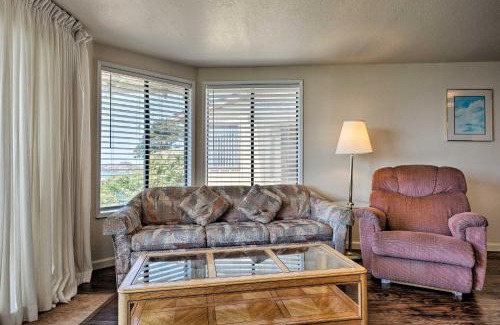 Smith River House | Cozy Smith River Vintage Cabin with Oceanfront Deck & Views