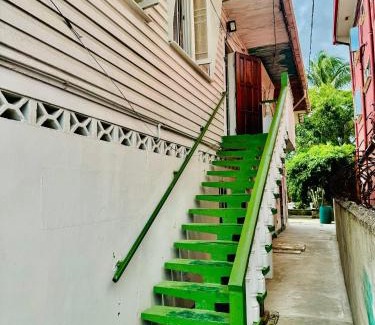 Georgetown House | Budget-Friendly Stay at Smith's Homestay - Family Welcome