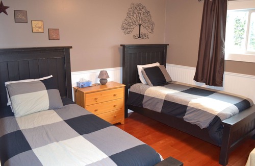 Smithers House | Discover Smithers Guesthouse: Rated 9.6/10 with Spa & Hot Tub