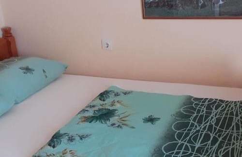 Republika Srpska Apartment | Cozy Country Retreat with Kitchen & Pet-Friendly Amenities