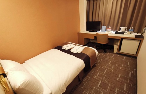 Minamisenba Hotel | Smoking Semidouble Room only vs | Simple St/Osaka Ōsaka