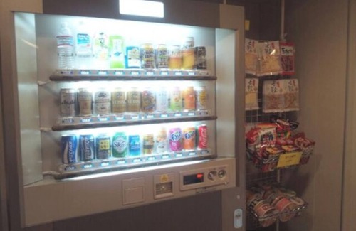 Abeno Hotel | Comfortable Smoking Single with Free Drinks in Osaka