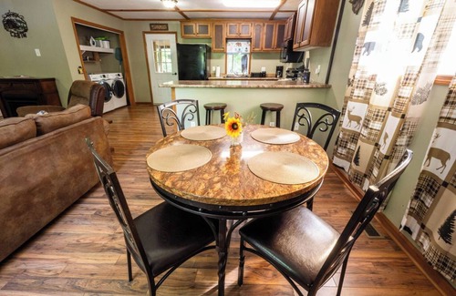 Sevierville Cabin | Comfortable Cabin Retreat with Hot Tub & Pet-Friendly Perks