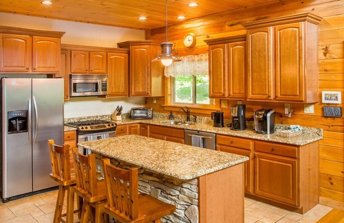 Waynesville Cabin | Experience Smoky Mountain Dreams: Family-Friendly Getaway