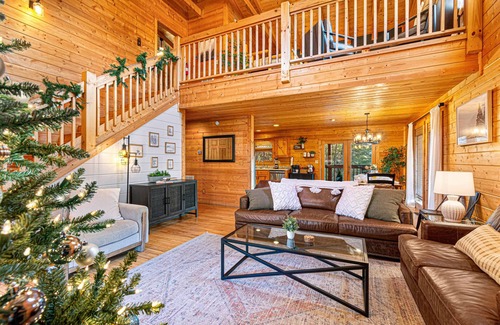 Sevierville Cabin | Experience Relaxation: Hot Tub, Pool Table & Close to Fun