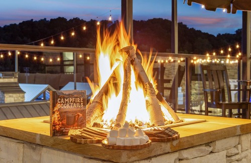 Sevierville Cabin | Smoky Mtn Luxury Retreat, Great for Events!10bSleeps 34,Indoor pool,Water Park,