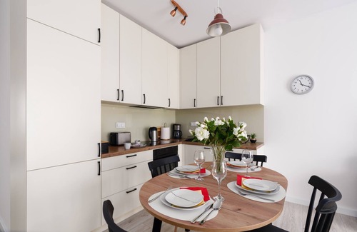 Grunwald Apartment | Top-Rated 2-Bedroom Stay with Wifi & Balcony in Poznan