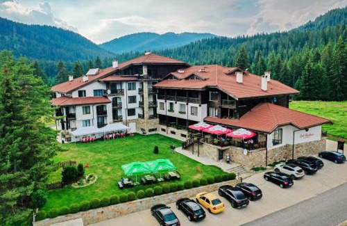 Smolyan Apartment | Relax at Smolyan Lakes Apartment - 4-Star Oceanfront Retreat