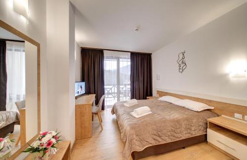 Smolyan Apartment | Relax at Smolyan Lakes Apartment - 4-Star Oceanfront Retreat