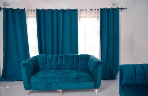 Livingstone Apartment | Smooth apartments and tours