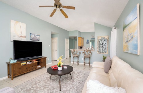 Baytown House | Smooth Sailing Home. Great for workers. Long Term Discounts