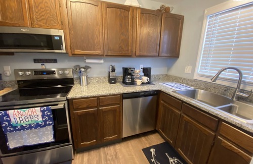 Lake Waccamaw House | Unforgettable Lake Waccamaw Getaway with Breakfast Included