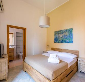 Vittorio Emanuele Apartment | Relaxing Retreat at Chiaia by NapoliApartments