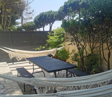 La Jetee Villa | Family-Friendly Getaway at Smoothie - 4 Star Rating!