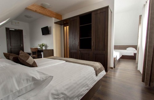 Prestranek House | Oceanfront Smrekarjeva Domačija with Top Guest Ratings