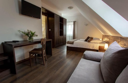 Prestranek House | Oceanfront Smrekarjeva Domačija with Top Guest Ratings