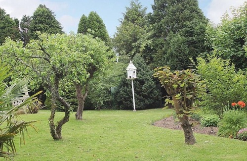 Liskeard Cottage | Inviting Smugglers Cottage: Pool, Breakfast & Family Fun
