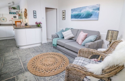 Trebarwith Strand Cottage | SMUGGLERS COTTAGE, pet friendly, with open fire in Tintagel
