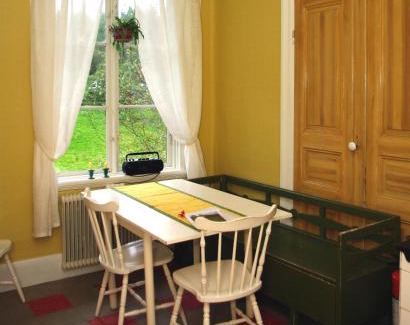 Gamleby House | Discover Smultronboda Fårgård: Pet-Friendly Getaway