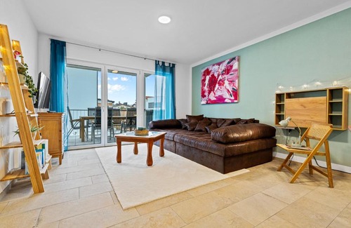Passau Apartment | Top-Rated Smurmelhomes Oase: Family-Friendly with Parking